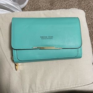 New cross body purse